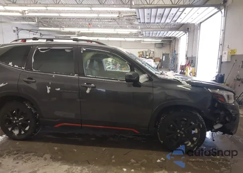 2021 Subaru Forester Sport z USA, uszkodzony, nr VIN JF2SKARC6MH402989